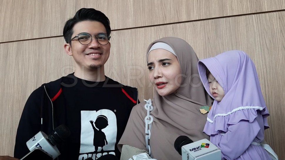 Kasus Dihentikan Irwansyah Dan Zaskia Sungkar Fokus Program Bayi Tabung