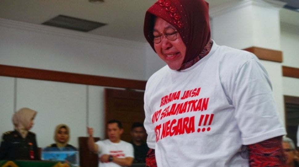 Disentil Pengamat Inikah Yang Dimaksud Urusan Anak Wali Kota Risma