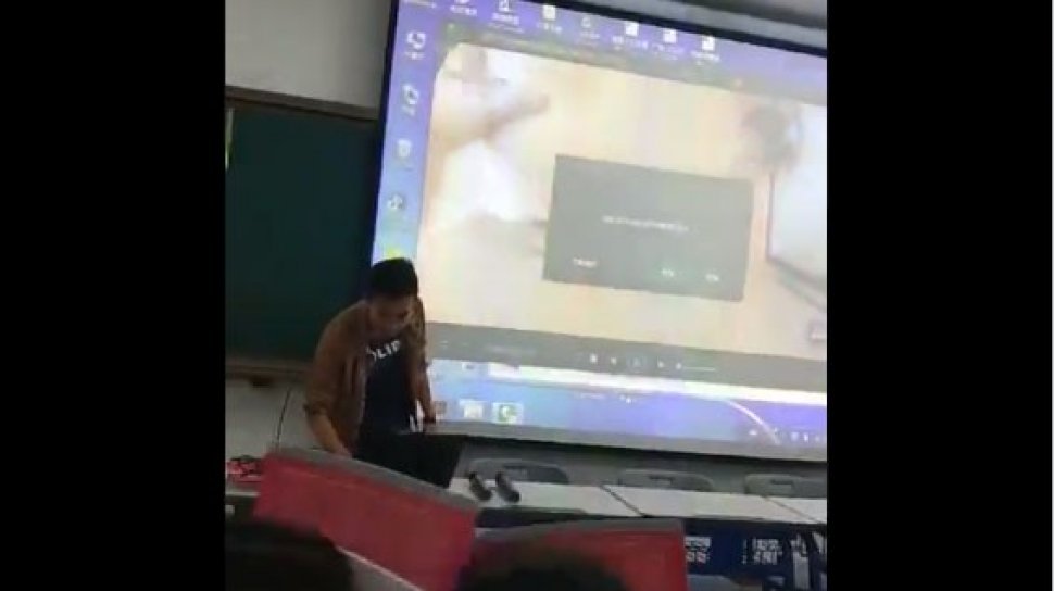 970px x 544px - Viral Mahasiswa Tak Sengaja Tayangkan Video Porno saat Presentasi