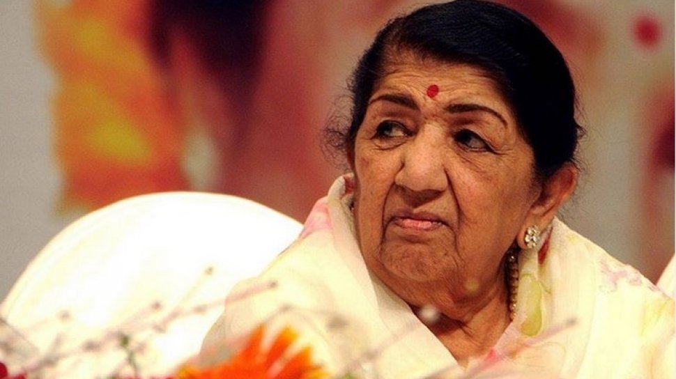 Penyanyi Legendaris India Lata Mangeshkar Meninggal Dunia akibat Covid