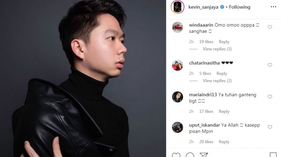 Sama-sama Flamboyan, Ini Beda Selera Mobil Kevin Sanjaya dan Taufik Hidayat