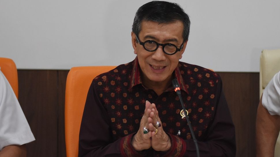 Potret Muda Yasonna Laoly Bikin Pangling Warganet Ganteng Dari Dulu Pak