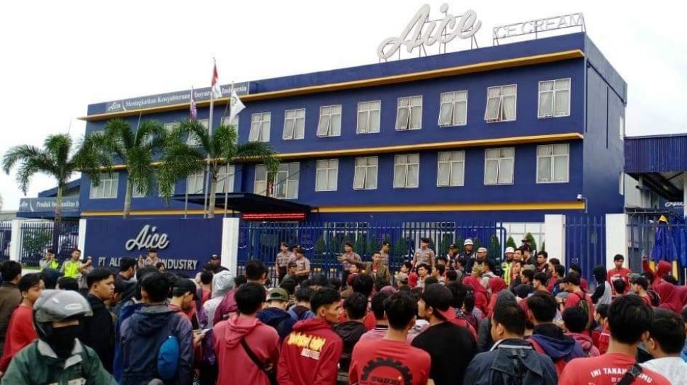 Buruh Aice Dipecat Gara Gara Ikut Demo Surat Phk Nya Viral