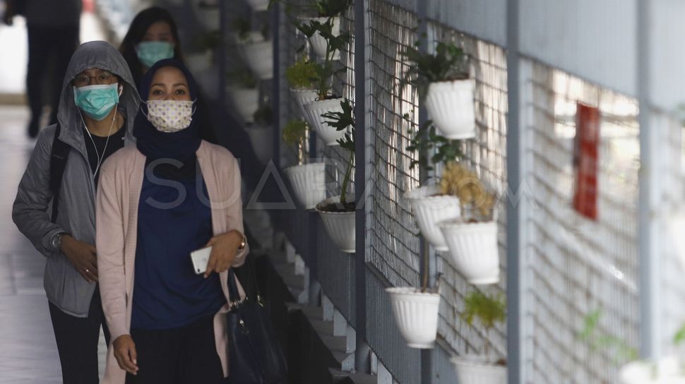 Curhat Pekerja Swasta Tetap Berangkat Kerja Meski Wabah Corona