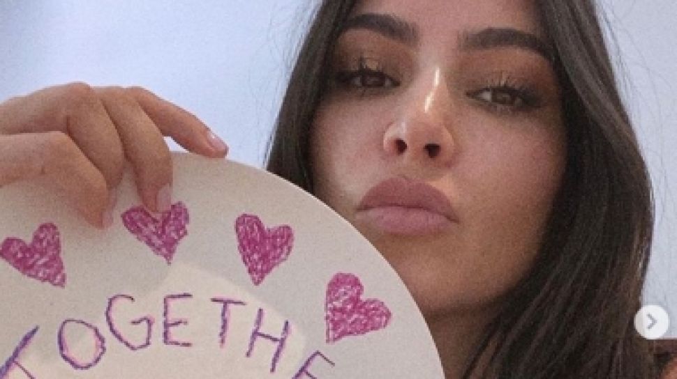 Salut! Kim Kardashian Bantu Orang Kelaparan di Tengah Pandemi Virus Corona