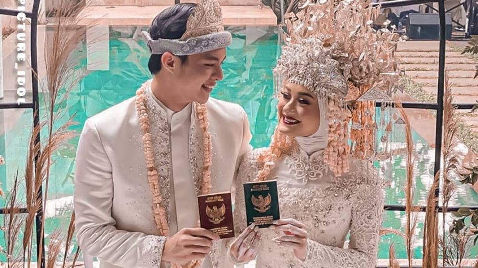 Nikah Muda Dinda Hauw Langkahi Kakak Laki Lakinya