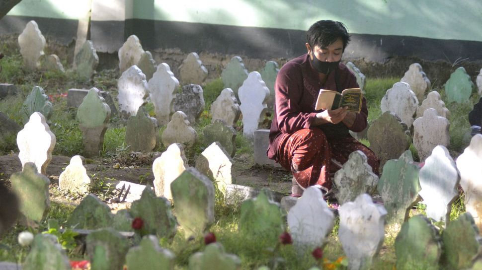Susunan Bacaan Doa Ziarah Kubur Lengkap Hingga Doa Tahlil Malay News 