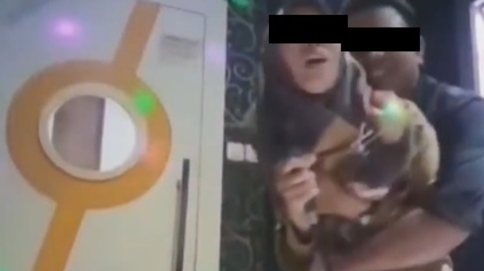 Kades Lampung Tengah Peluk Mesra Istri Kadus Di Karaoke Dan 4