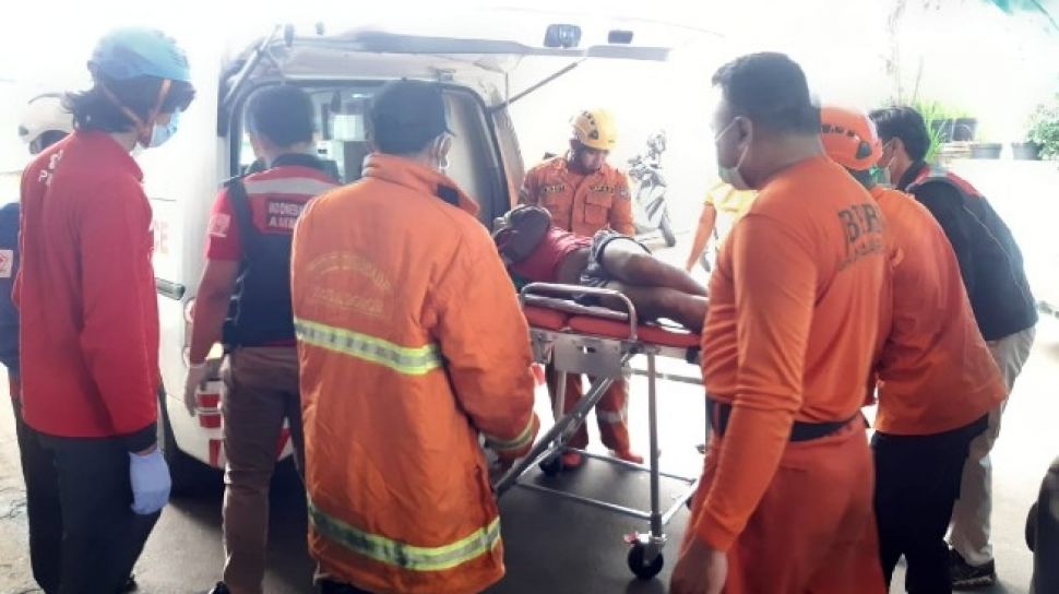 Pikiran Kalut Pria Asal Jakarta Loncat Dari Jembatan Patah Tulang Kaki