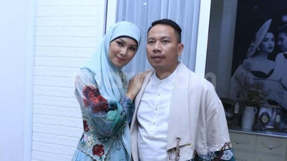 Foto Prewed Jadi Siluman Ular Putih, Kalina Oktarani ...
