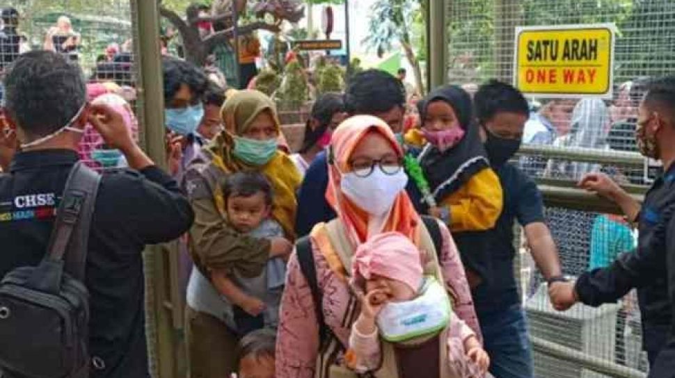 Gratis Jelang Natal Kebun Binatang Bukittinggi Diserbu Pengunjung Suara Sumbar