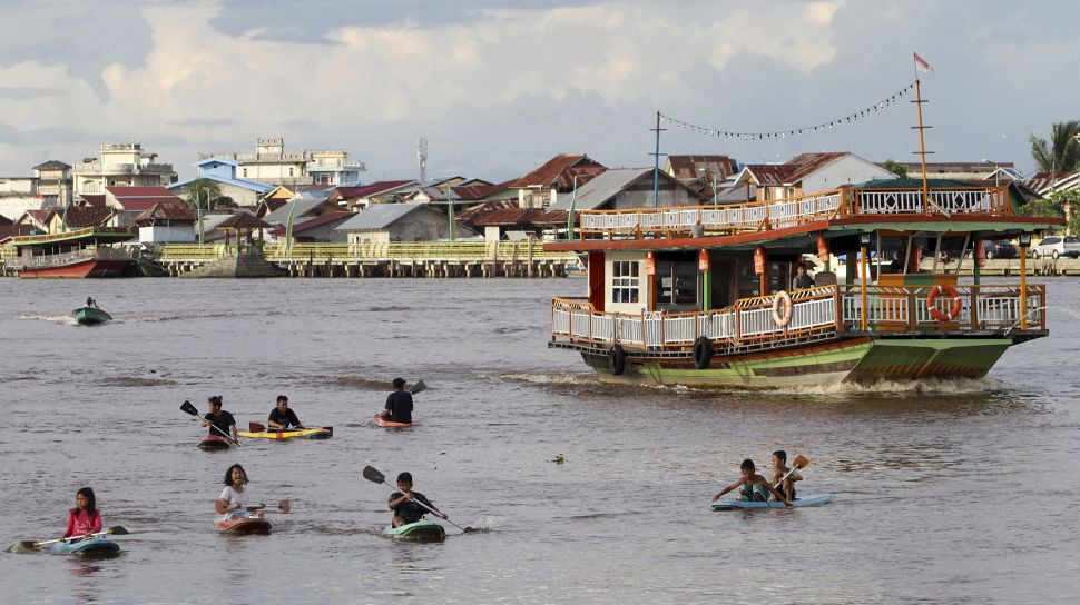 Pesona Alam Wisata Sungai Kapuas Pontianak Sungai Terpanjang Di Indonesia Suara Kalbar