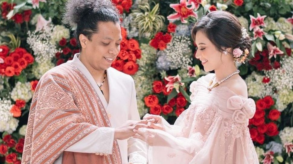 Suami Nindy Punya Senpi Ilegal Arie Kriting Indah Permatasari Nikah