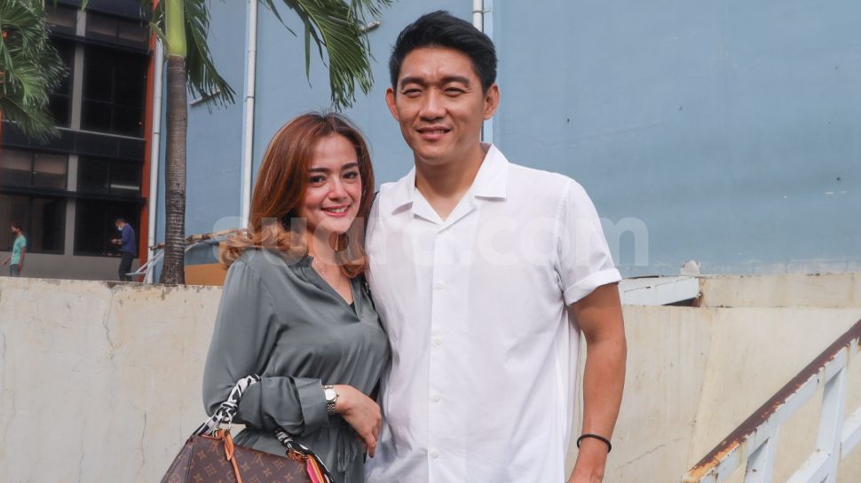 Before The Wedding Ifan Seventeen Takes Citra Monica To The House Of The Deceased Wife Netral News