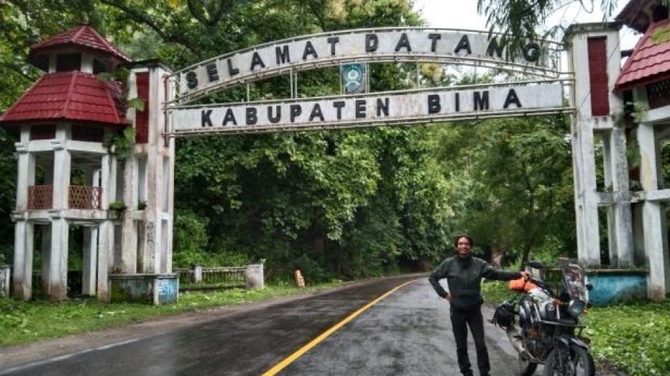 Usai Daki 18 Gunung Pakai Sepeda  Pemuda Ini Naik Motor 