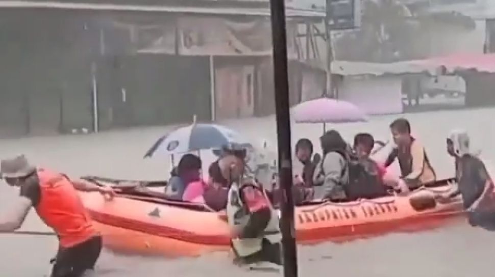 Diguyur Hujan Deras Subang Dilanda Banjir Dan Tanah Longsor