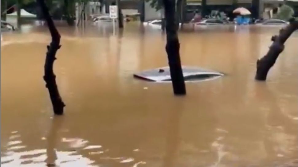 92 RT di Jakarta Terendam Banjir, Ketinggian Air Mencapai 2 Meter di Cawang