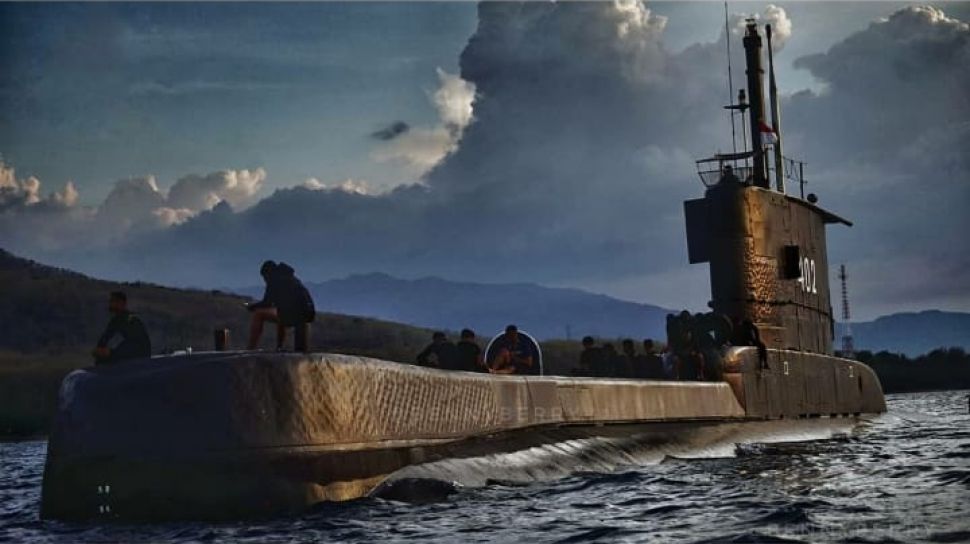 Bapak Gugur Di Timor Timur Letda Laut Rhesa Gugur Di Kri Nanggala 402 Suara Surakarta