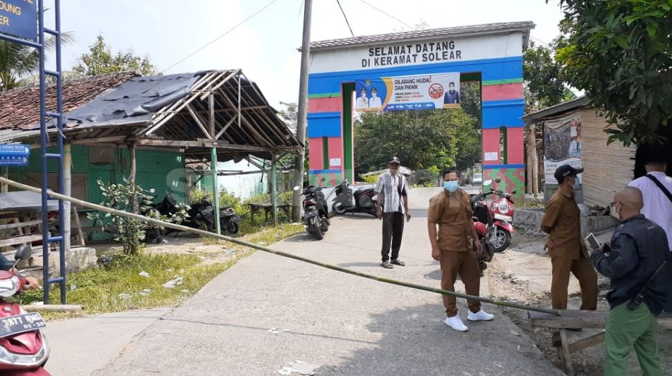 Pengunjung Membeludak Makam Keramat Solear Tangerang Ditutup Suara Jakarta