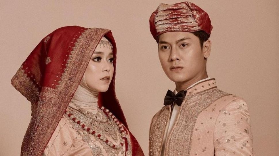 Lesti Dan Rizky Billar Nikah : Pembagian Uang Rizky Billar dan Lesti