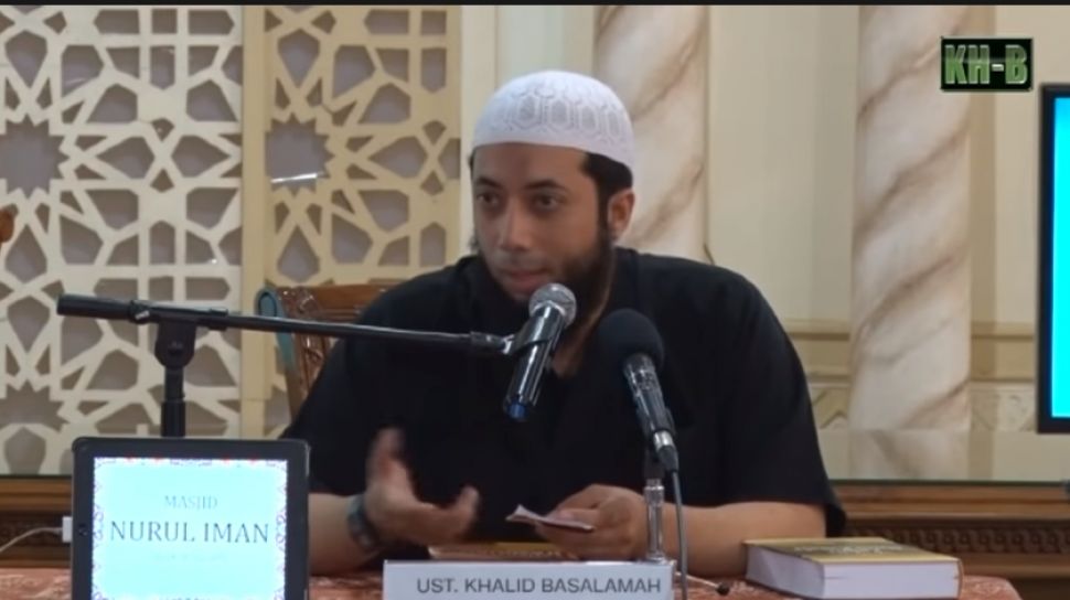 Gambar Wajah Istri Ustadz Khalid Basalamah - Ceramah Ustadz Khalid