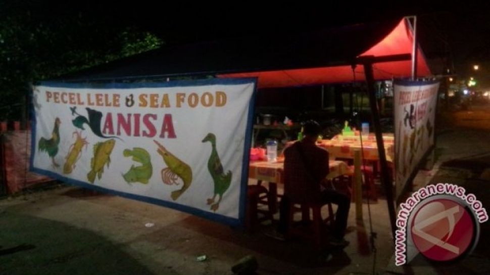 Dilema Pemilik Warung Pecel Lele soal Aturan Durasi Makan di Tempat