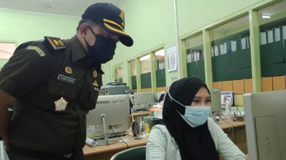 Langgar Ppkm Darurat Tiga Pabrik Di Garut Diproses Secara Hukum Suara Jabar<script async src=