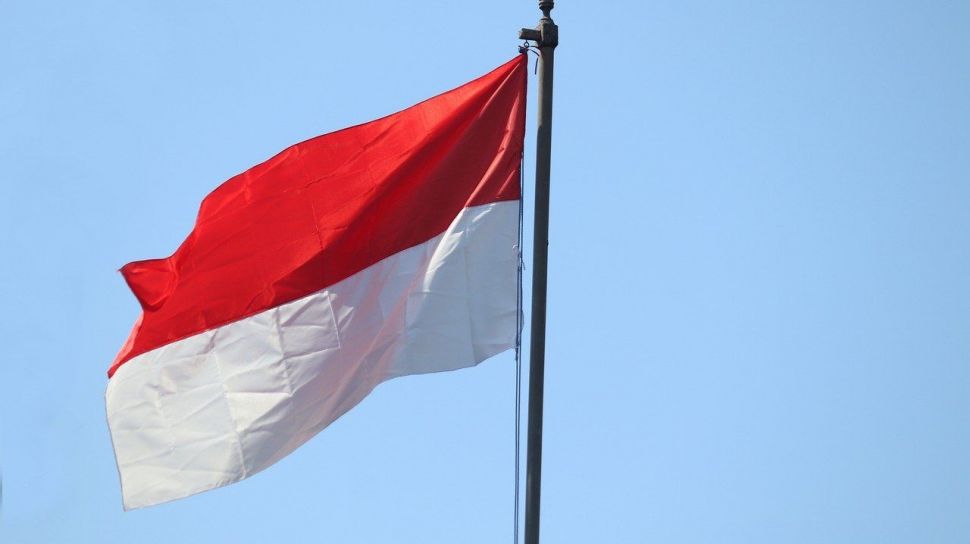 Bendera Indonesia Menggunakan Tiang