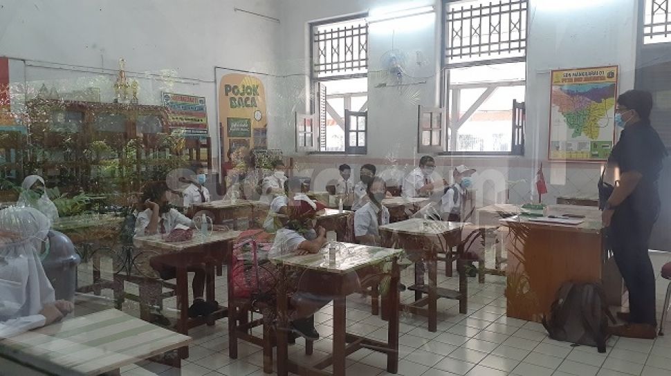 Minta Pemprov DKI Bangun Lebih Banyak Sekolah Negeri, DPRD: Kalau Tak Ada Lahan Bikin Delapan Lantai
