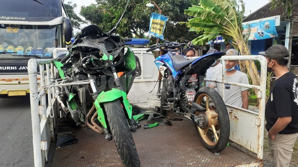 Kebut-kebutan Di Jalan Ramai, Pengendara Motor Sport Tewas Usai ...