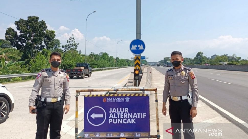 Lors de l’opération aux chandelles de 2021, la police de Bogor fait tourner environ 15 000 véhicules