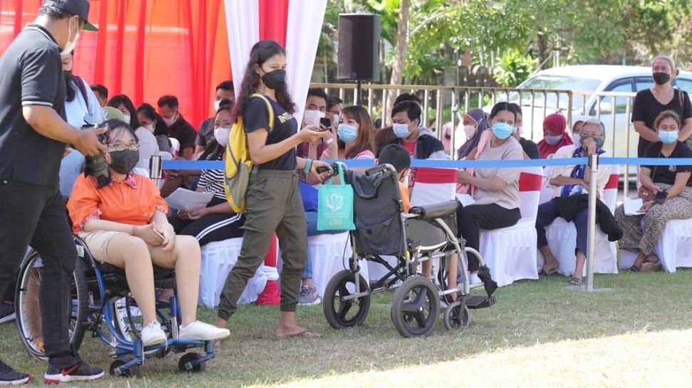 Vaksinasi Covid 19 Untuk Kelompok Disabilitas Digelar Di Bali Diikuti Ribuan Orang