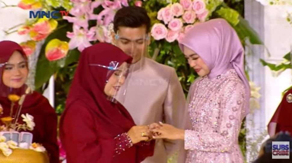 Ini Makna Cincin dan Gelang Pemberian Ibu Teuku Ryan Untuk Ria Ricis