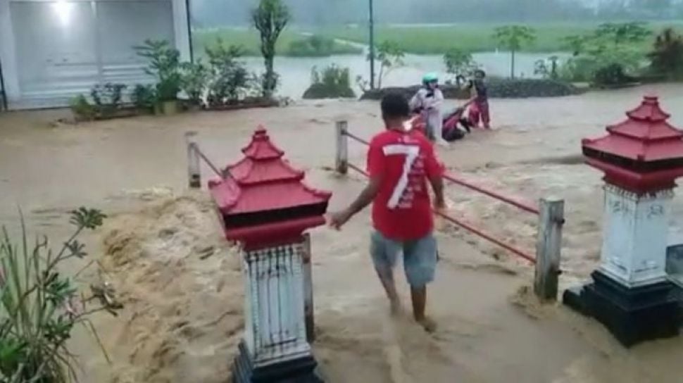 Intensitas Hujan Terus Tinggi, Waspadai Banjir Bandang Di Lereng Ngawi