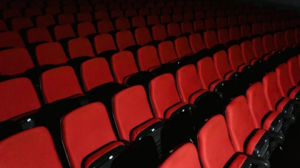 Sudah Beli Popcorn dan Tiket Nonton, Viral Kisah Pasangan Tetiba Harus Keluar Bioskop Gegara Hal Ini