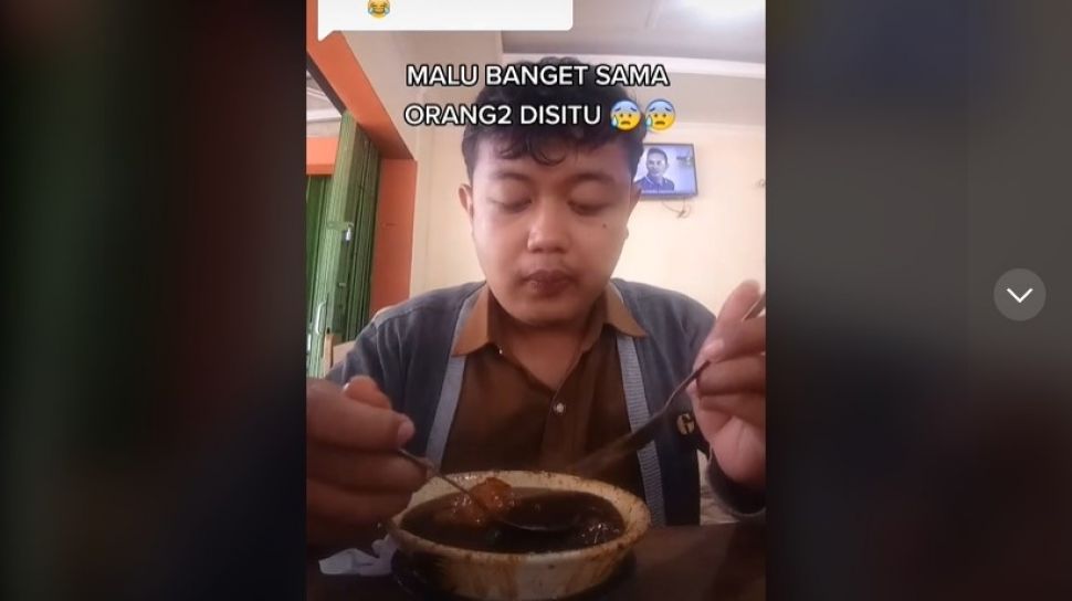 Racik Kuah Bakso Lelaki Ini Alami Kejadian Mengenaskan