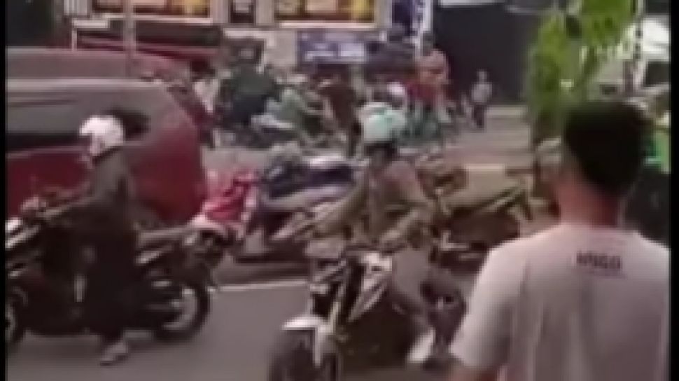 Viral Aksi Pengejaran Pelaku Tabrak Lari Di Cirebon Bak Film Action