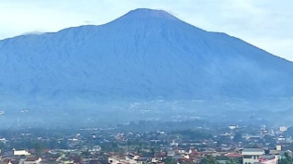 Berstatus Waspada, Ini Kondisi Gunung Slamet Terbaru