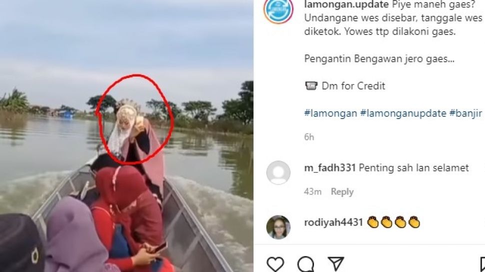 Viral Pengantin Dan Pengiring Naik Perahu Terobos Banjir Di Lamongan