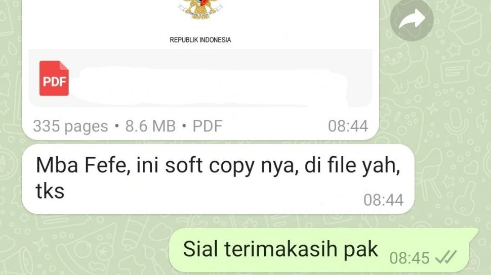 Chat salah ketik akibat jari kepleset dan diduga masih mengantuk pagi-pagi malah jadi tak sengaja mengumpat ke atasan. (Twitter)