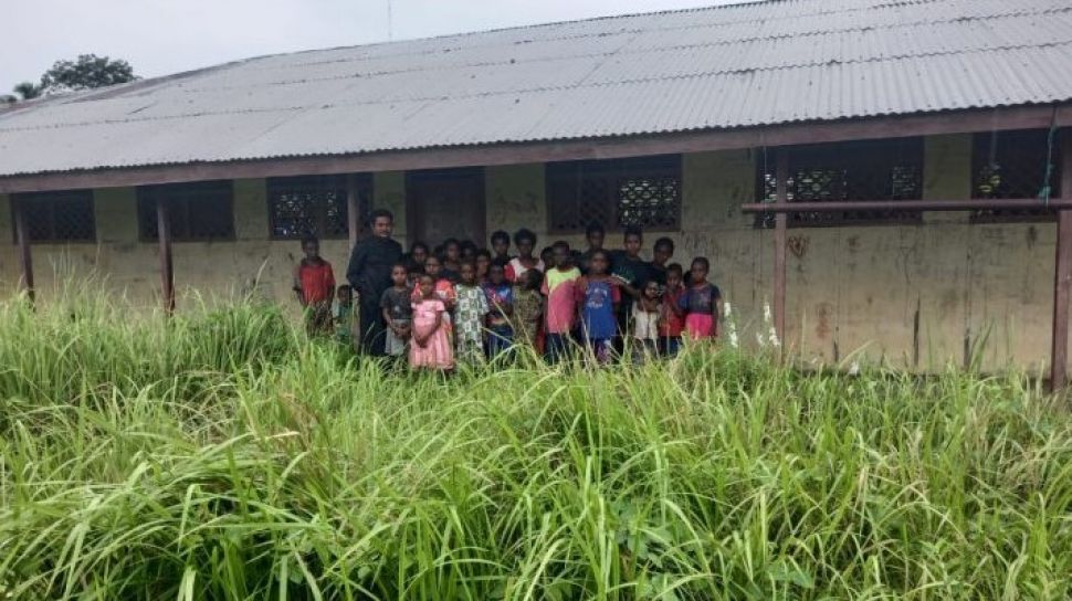Tiga Tahun Anak  anak Sekolah Dasar  YPPK Kabupaten Merauke 