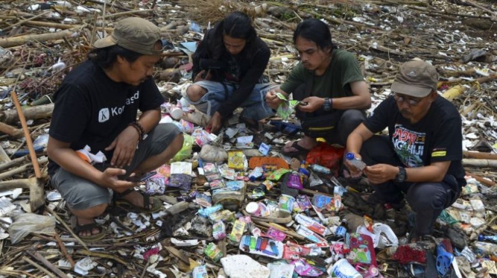 Sungai Citanduy Dan Ciwulan Tercemar Sampah Plastik Hingga Kualitas