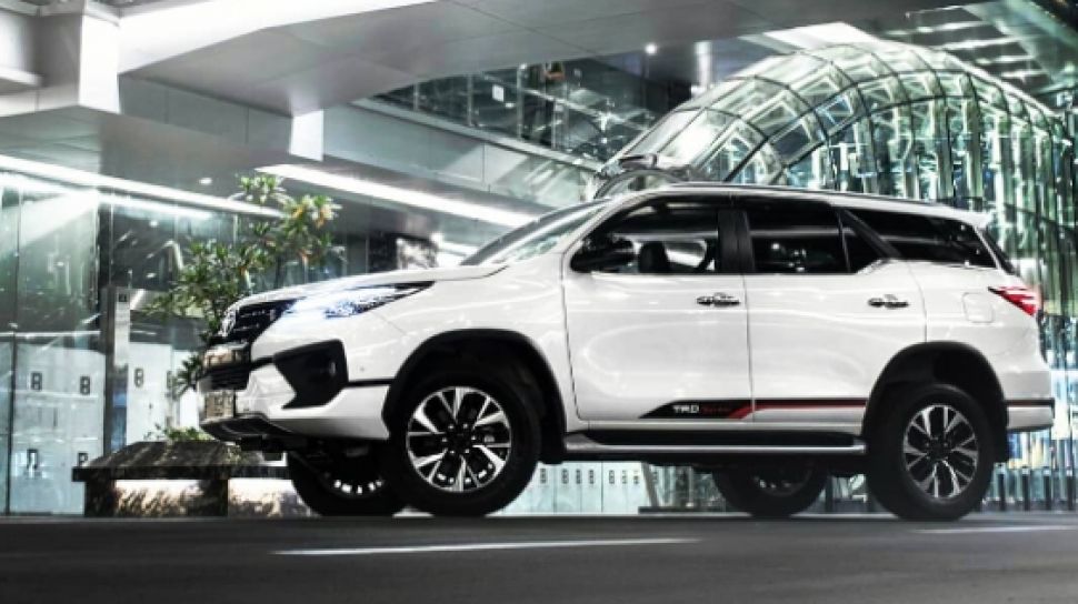 Toyota Fortuner Segera Adopsi Teknologi Mild Hybrid Milik Hilux