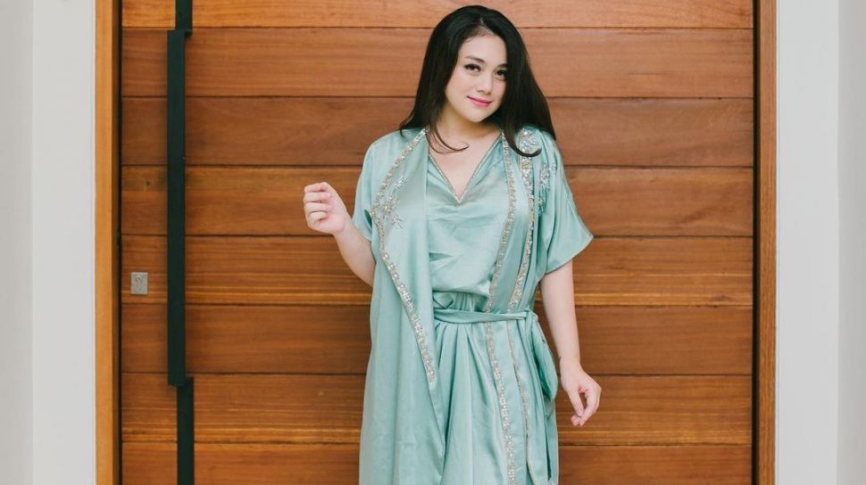 Celine Evangelista Dibikin Baper oleh El Rumi: Tangan Kamu Emang Besar, Coba Lihat Deh!