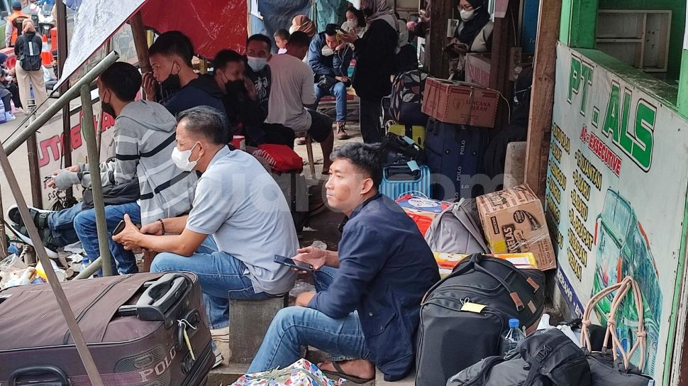 Berjam Jam Tunggu Bus Pemudik Di Tangerang Gak Bisa Ngamuk Juga Karena Macet Suarajakartaid 8344