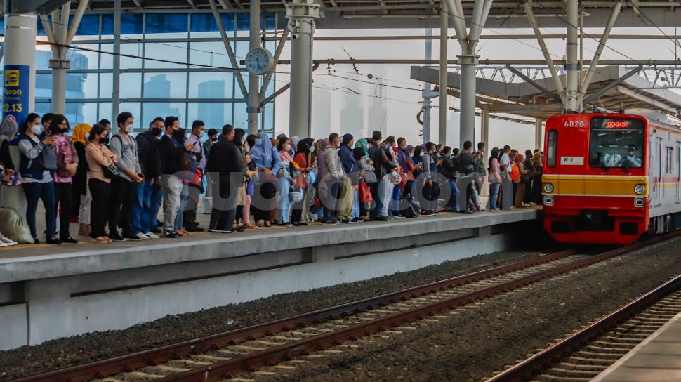 Kemenhub Buka Suara soal Alasan Stasiun Manggarai Jadi Hub - Plat Kuning