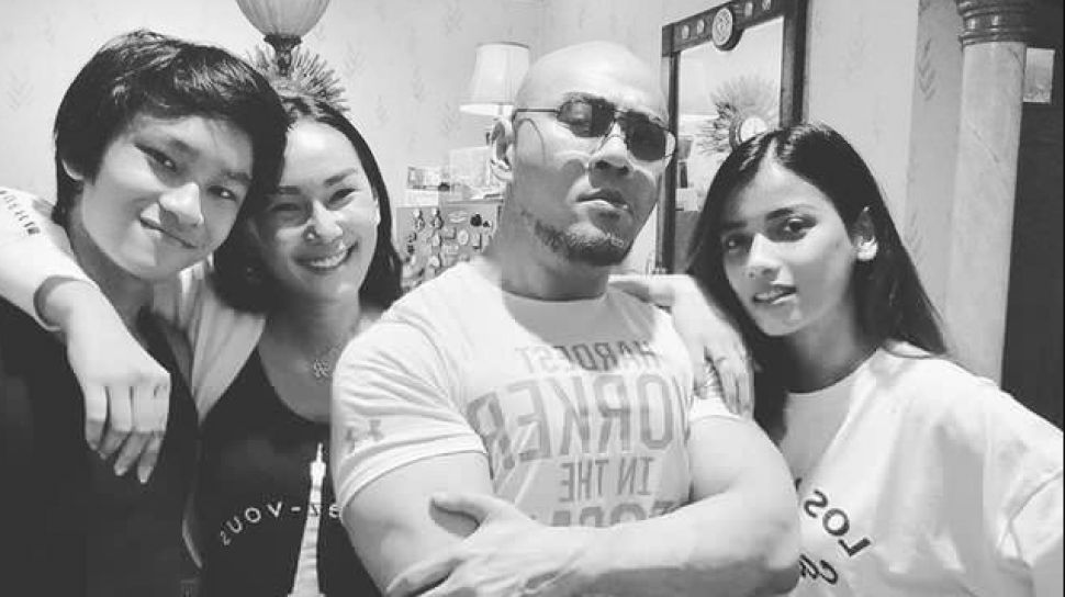 6 Potret Kekompakan  Kalina Oktarani dan Sabrina Chairunnisa, Kompak Seperti Adik dan Kakak