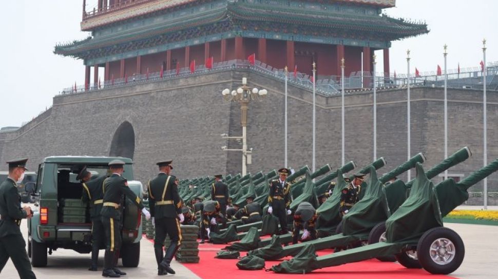 Rayakan 95 Tahun Tentara Pembebasan Rakyat, China Gelar Senjata untuk Peringatkan Taiwan