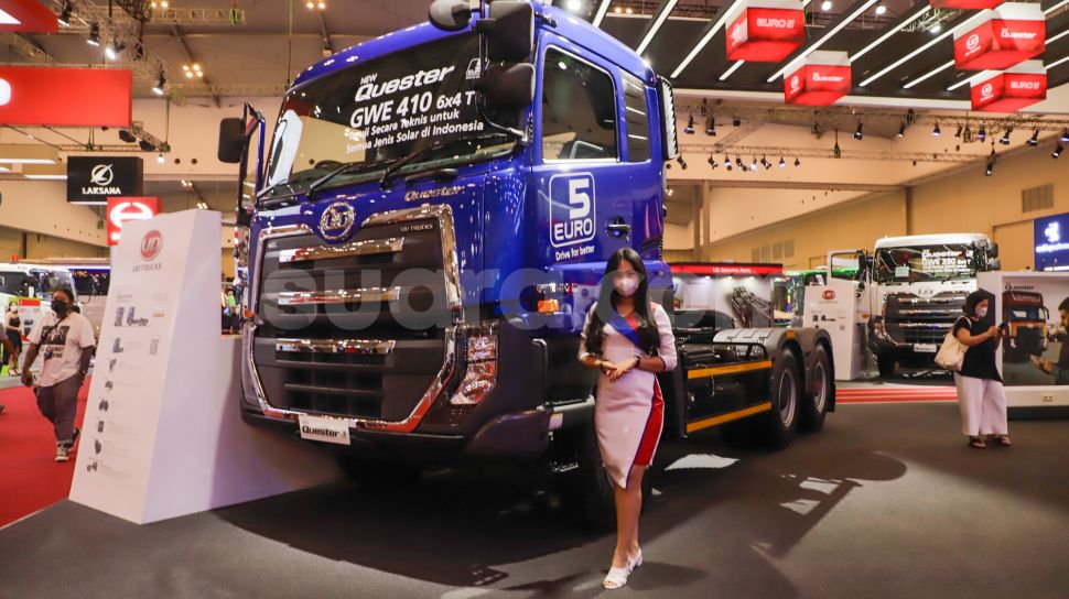 giias 2022 solusi ud trucks hadirkan kendaraan ramah lingkungan jollynews