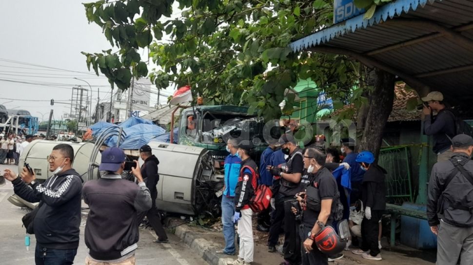 Jumlah Korban Tewas Belum Jelas, Dirlantas Polda Metro Meluncur ke Lokasi Kecelakaan Maut di SDN Kota Baru Bekasi